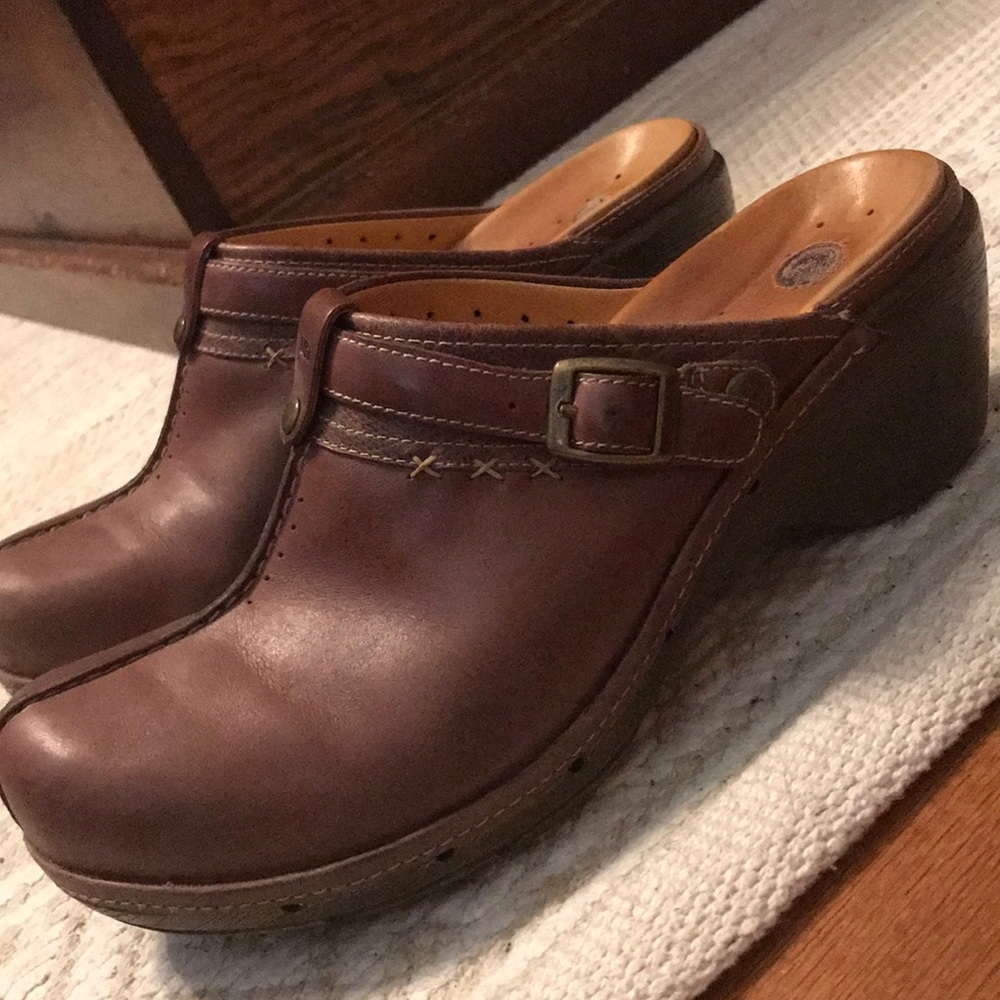 Structured Clarks Clogs - image 2